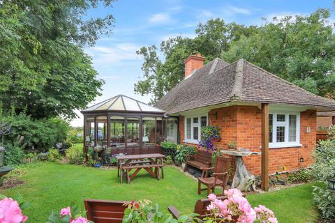Trees Bowden Green, Pangbourne, Reading, RG8 8JL