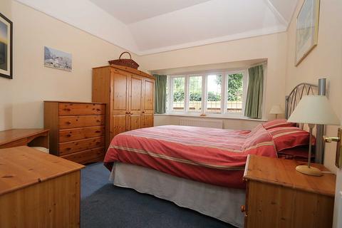 Trees Bowden Green, Pangbourne, Reading, RG8 8JL
