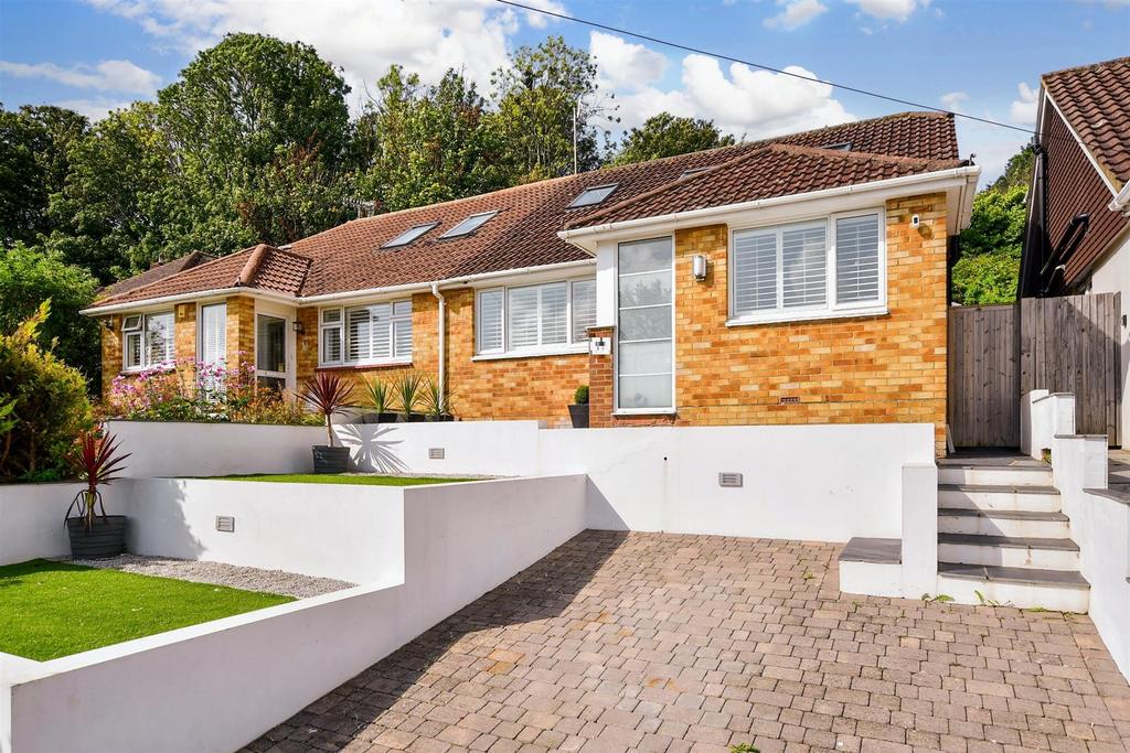 Elvin Crescent, Rottingdean, Brighton, Brighton & Hove 5 bed semi