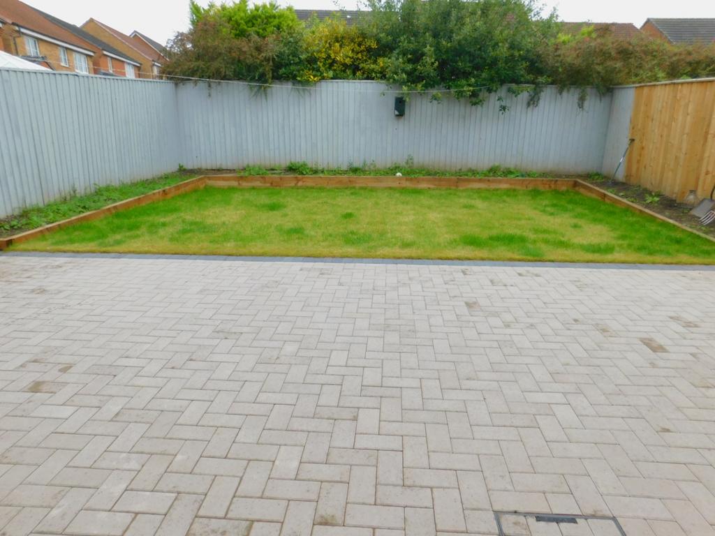 41 Kestrel Way (29)