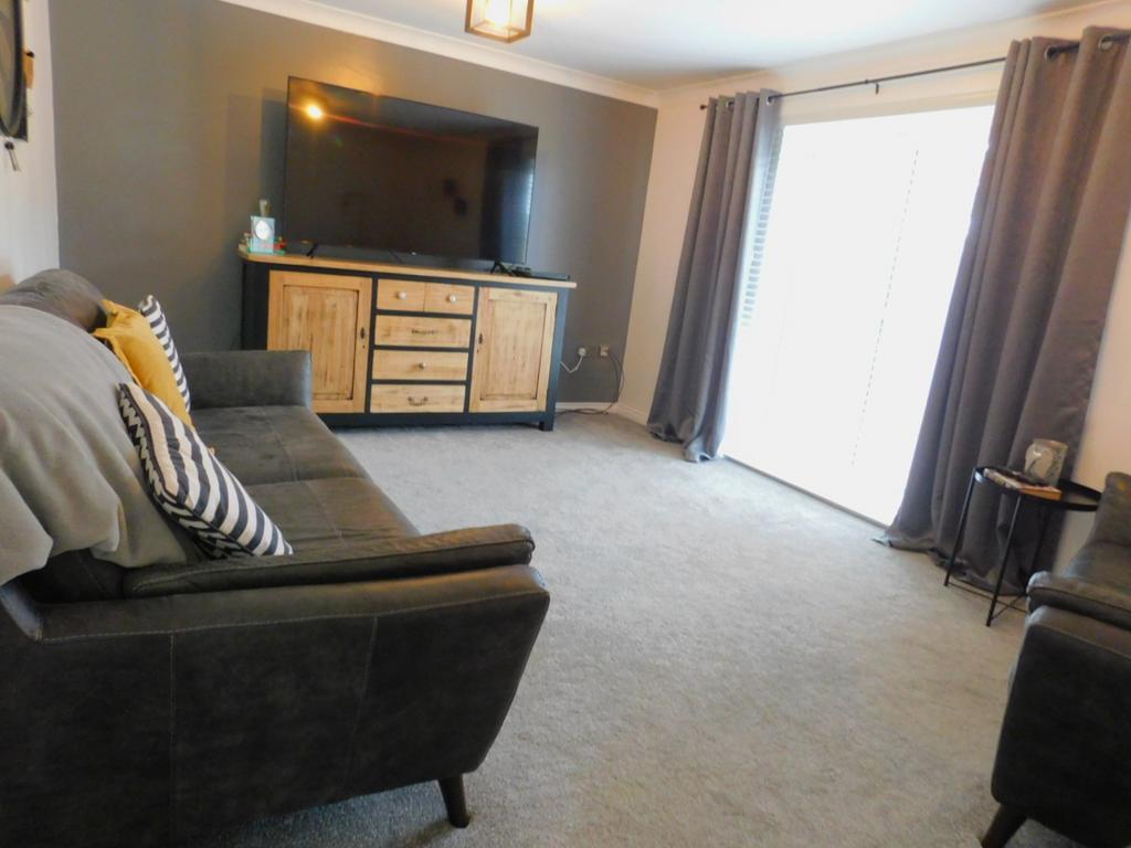 41 Kestrel Way (8)
