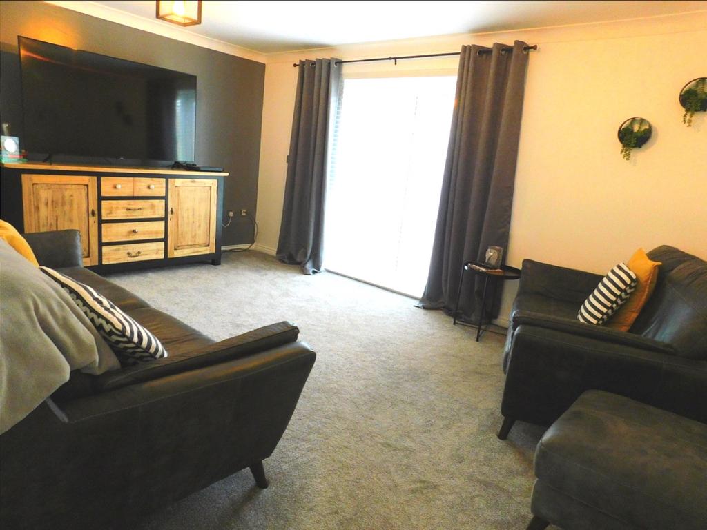 41 Kestrel Way (7)