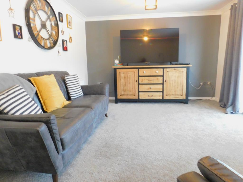 41 Kestrel Way (9)