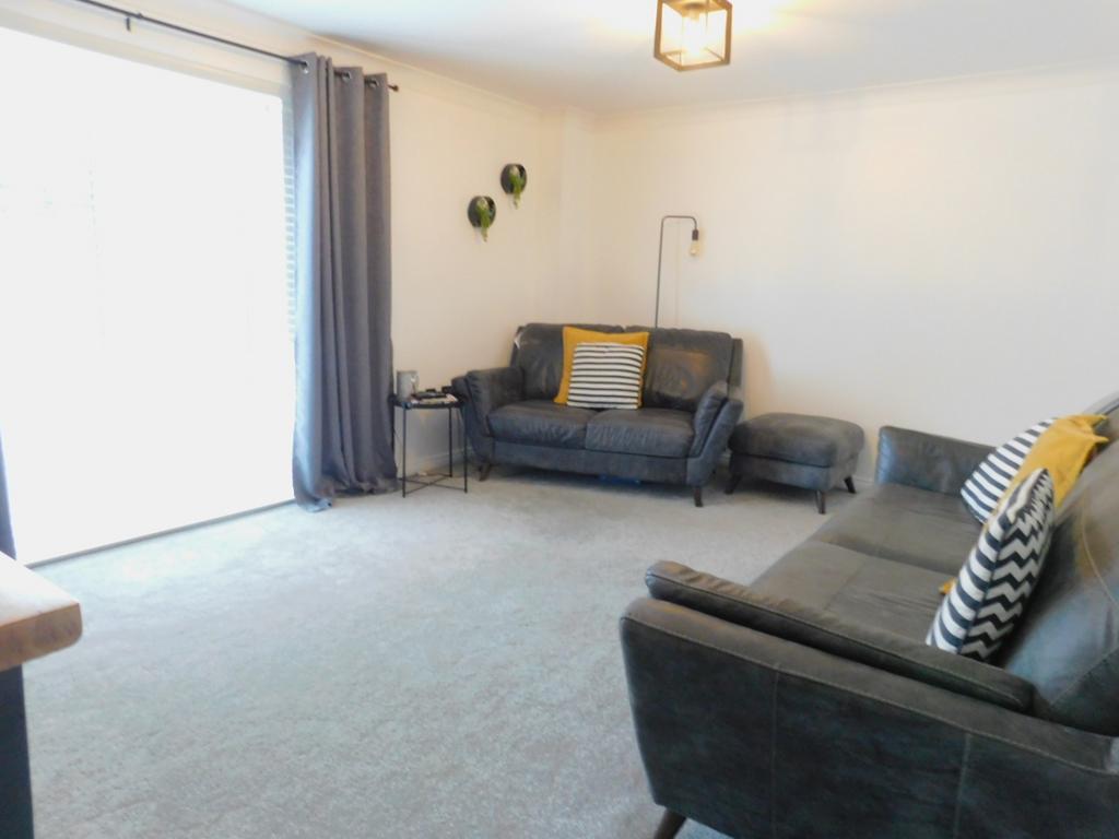 41 Kestrel Way (10)