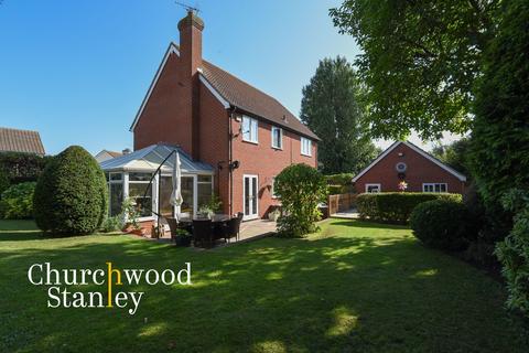 4 bedroom detached house for sale, Colchester Road, Lawford, CO11