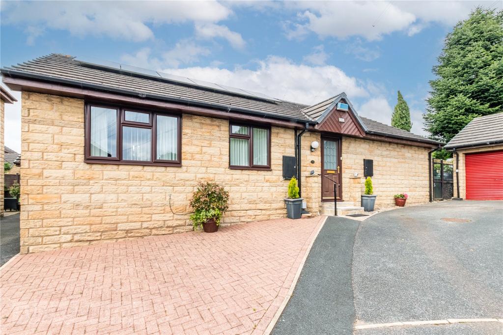 Park Hill, Bradley, Huddersfield, West Yorkshire, HD2 3 bed bungalow