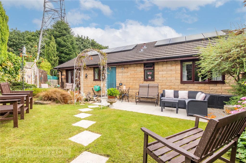 Park Hill, Bradley, Huddersfield, West Yorkshire, HD2 3 bed bungalow
