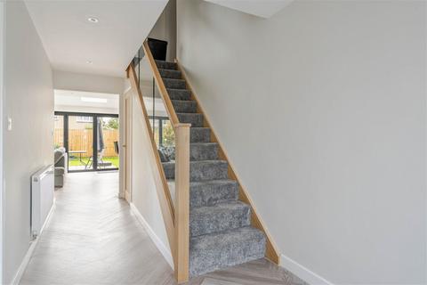 14 Clarrie Road, Tetbury, GL8 8EW