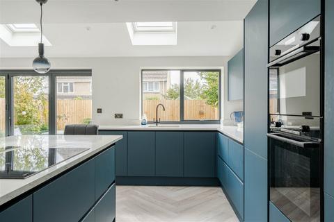 14 Clarrie Road, Tetbury, GL8 8EW