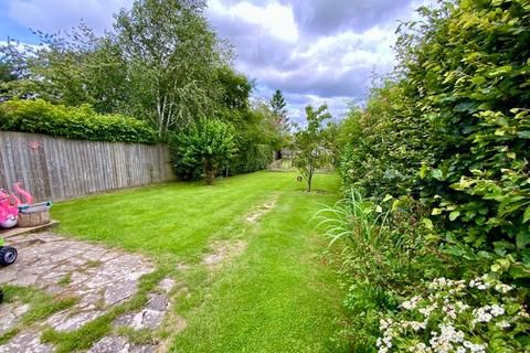 12 Church Road, Braunston, Daventry, NN11 7HG