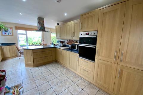 12 Church Road, Braunston, Daventry, NN11 7HG
