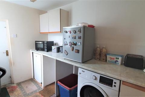 135 Wigley Road, Feltham, TW13 5HB