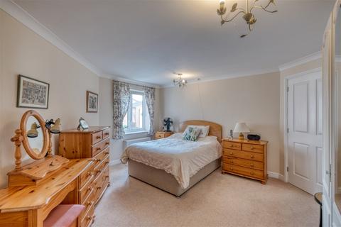 2 bedroom apartment for sale, Eastbank Court, Eastbank Drive, Worcester, WR3 7EW