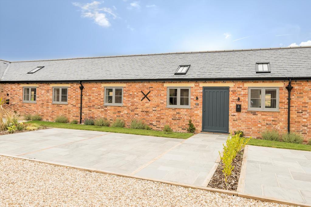 Sturminster Newton, DT10 3 bed bungalow for sale £550,000