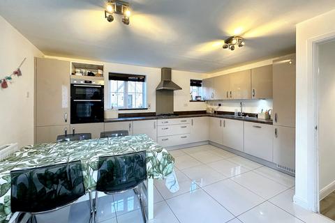4 Benjamin Bevin Road, Crick, Northampton, NN6 7WT