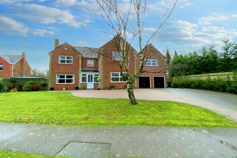 5 bedroom detached house for sale, Perch Close, Daventry, NN11 8YY