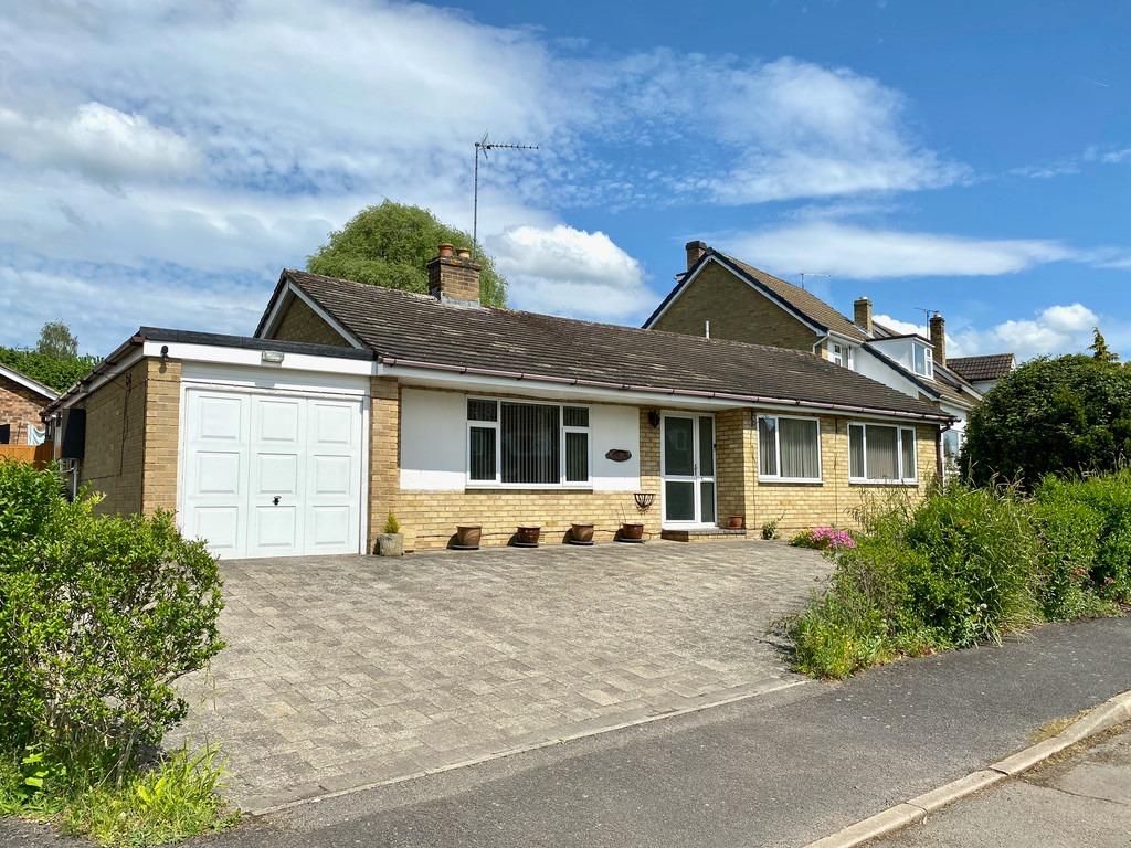 Owl End Way, Lower Boddington, NN11 6YA 4 bed detached bungalow for ...