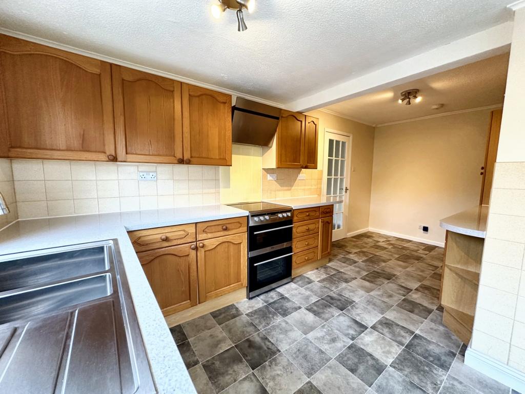 Owl End Way, Lower Boddington, NN11 6YA 4 bed detached bungalow for sale £440,000