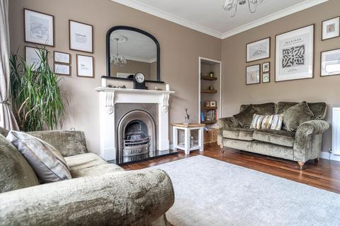 4 Silverknowes Avenue, Edinburgh, EH4 5HP