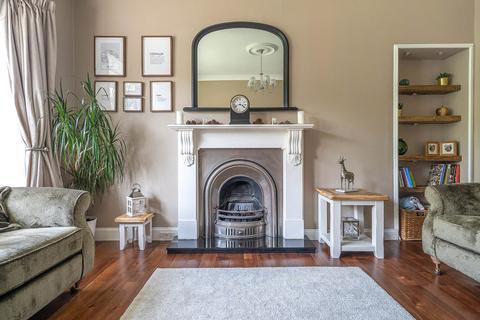 4 Silverknowes Avenue, Edinburgh, EH4 5HP