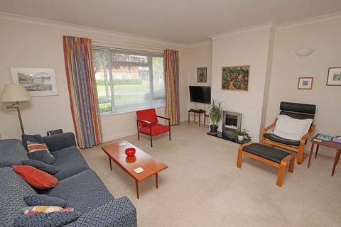 3 bedroom flat for sale, Collington Close, Eastbourne, BN20 7EX