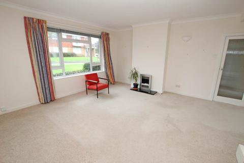 3 bedroom flat for sale, Collington Close, Eastbourne, BN20 7EX