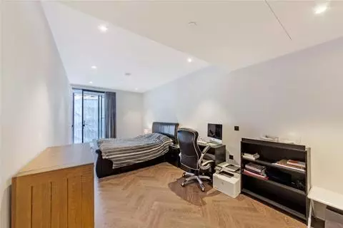 2 bedroom apartment to rent - View 4