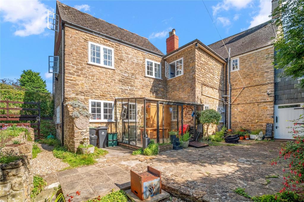 Bridport, Dorset 6 bed end of terrace house for sale £800,000
