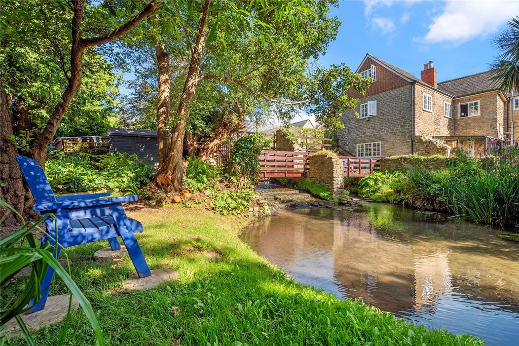 Bridport, Dorset 6 bed end of terrace house for sale £800,000