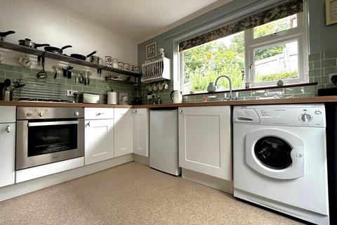 2 Brookside Close, Teignmouth, TQ14 9EA