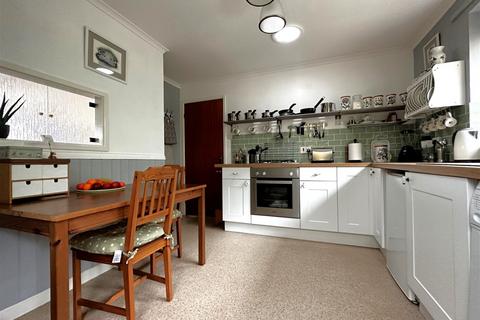 2 Brookside Close, Teignmouth, TQ14 9EA