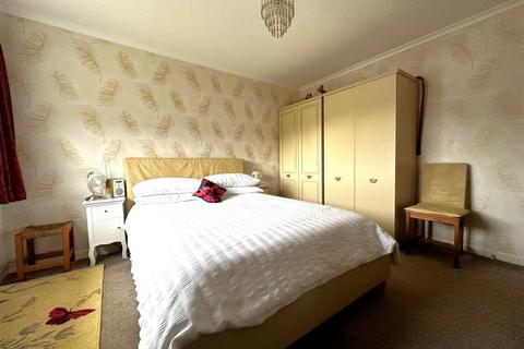 2 Brookside Close, Teignmouth, TQ14 9EA