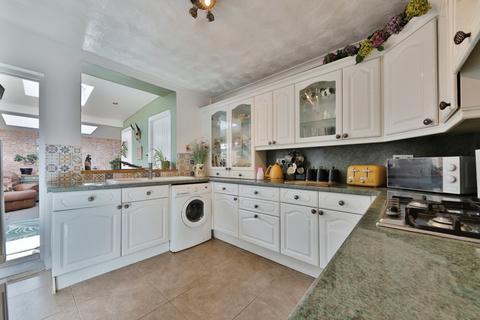 3 bedroom semi-detached house for sale, Cross Hill, Barrow-Upon-Humber, Lincolnshire, DN19 7BW