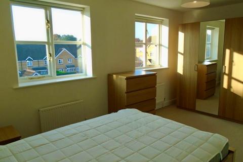 1 bedroom in a house share to rent, Aspen Grove, Aldershot, GU12