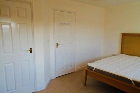 1 bedroom in a house share to rent, Aspen Grove, Aldershot, GU12
