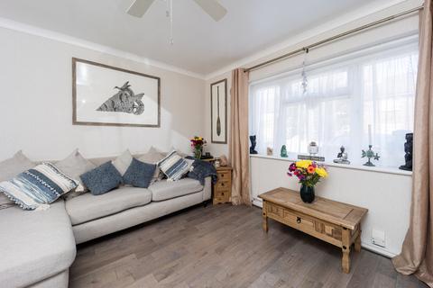 3 Romney Road, Northfleet, Gravesend, DA11 8NJ