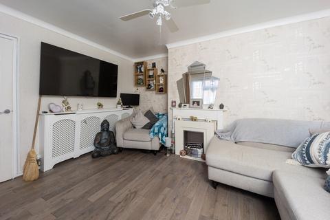 3 Romney Road, Northfleet, Gravesend, DA11 8NJ