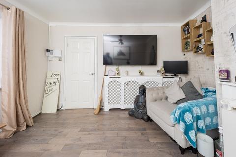3 Romney Road, Northfleet, Gravesend, DA11 8NJ