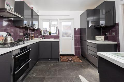 3 Romney Road, Northfleet, Gravesend, DA11 8NJ