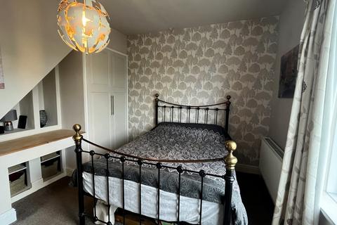 2 bedroom end of terrace house for sale, Strines Road, Strines, Stockport, SK6