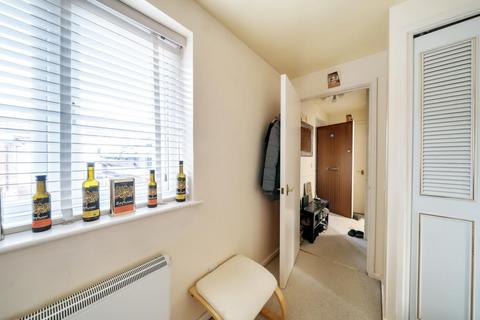 1 bedroom flat for sale, Windsor,  Berkshire,  SL4