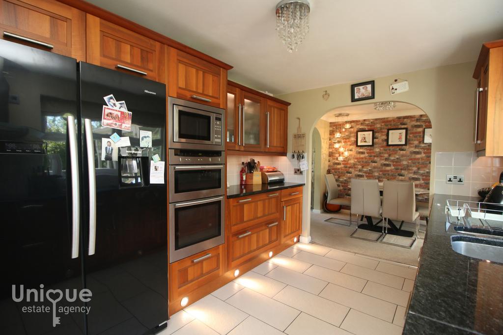 Tower Close, ThorntonCleveleys, FY5 4 bed detached house for sale £
