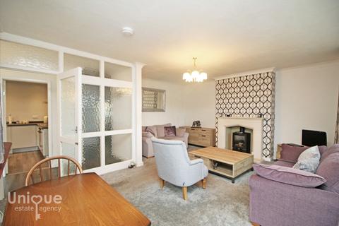 2 Clifton Close, Thornton-cleveleys, FY5 4NG