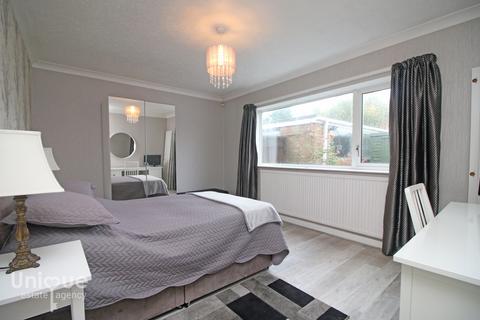 2 Clifton Close, Thornton-cleveleys, FY5 4NG