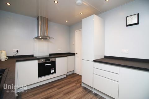 2 Clifton Close, Thornton-cleveleys, FY5 4NG