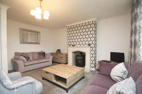 2 Clifton Close, Thornton-cleveleys, FY5 4NG