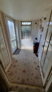 2 bedroom bungalow for sale - 19 Tulip Tree Avenue, Kenilworth, West Midlands, CV8 2BU