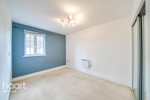37 Bramble Road, Witham, CM8 2GX