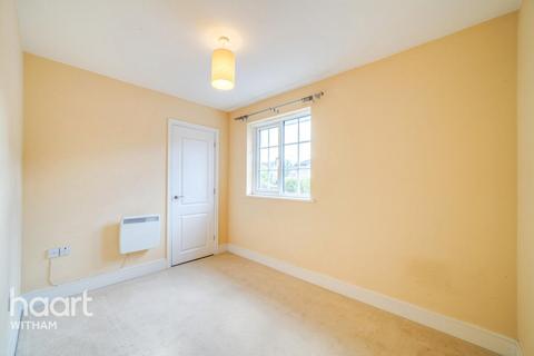 37 Bramble Road, Witham, CM8 2GX
