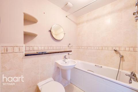 37 Bramble Road, Witham, CM8 2GX